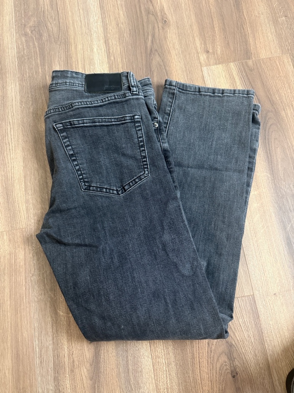 Liverpool Men's Straight Jeans in Washed Gray-Black